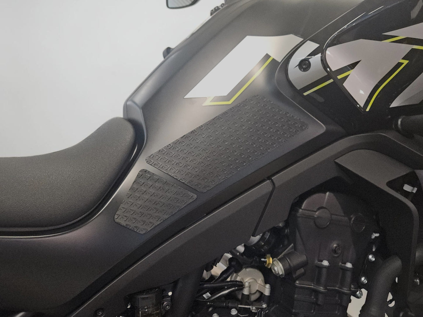 Tankpads (Sidor) till CFMOTO 800MT